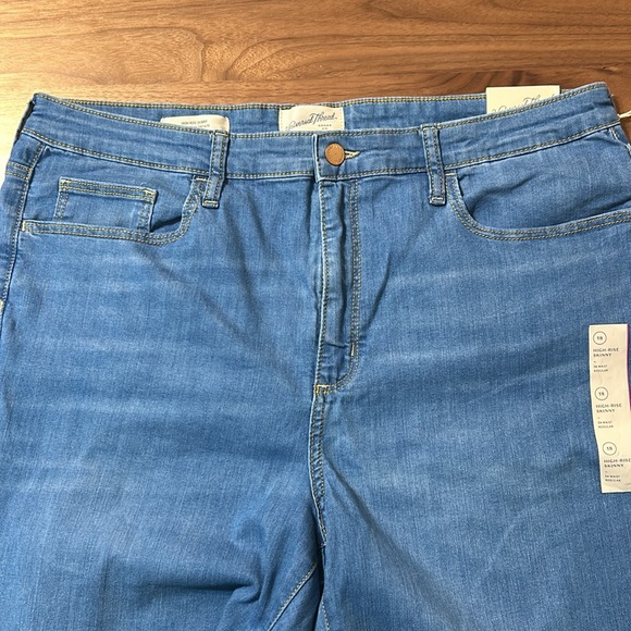 Universal Thread high-rise skinny jean fitted hip and thigh size 18 - Picture 2 of 5